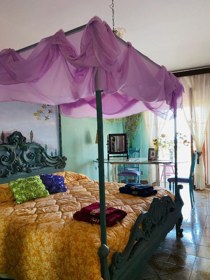 Ferienwohnung Big House Vicino Al Castello Rocca Imperiale Exterior foto