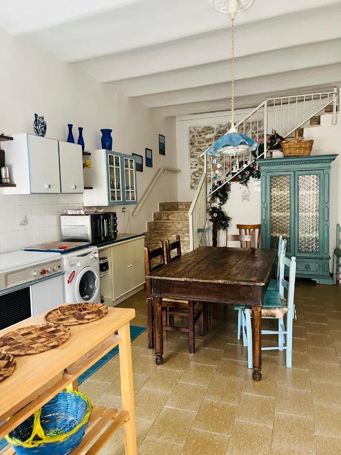 Ferienwohnung Big House Vicino Al Castello Rocca Imperiale Exterior foto